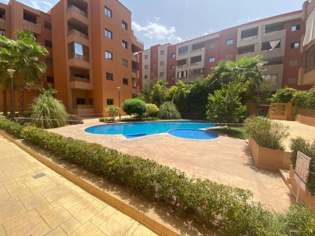 Appartement Raffine Avec Piscine Au Centre
