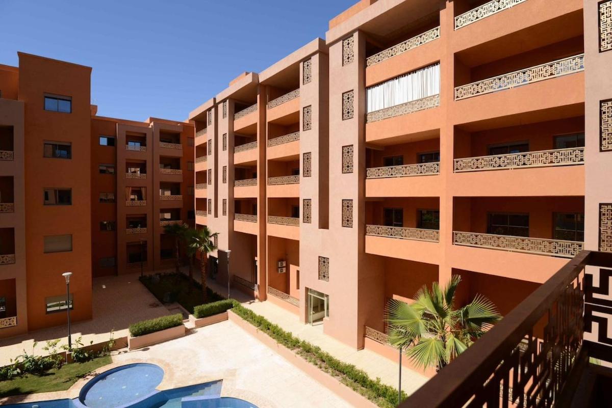 Appartement Raffine Avec Piscine Au Centre